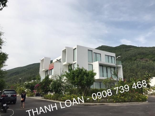 Cần bán nhanh nền khách sạn 6 tầng mặt tiền trung tâm TP.Quy Nhơn cách biển 700m