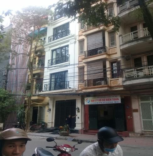 Bán nhà ở Phố Hồng Hà, Hòan Kiếm,  63m2, đc xây 5 tầng, giá chỉ 15,8tỷ. MT 5,5m