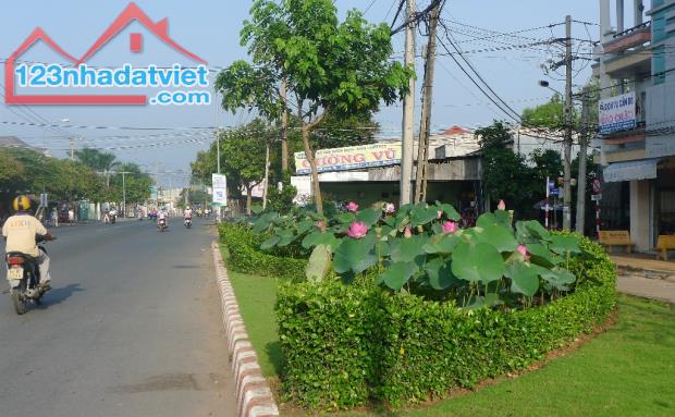 Không sử dụng bán bớt lô đất ngay MT tỉnh lộ 852, Tân Dương, Đồng Tháp