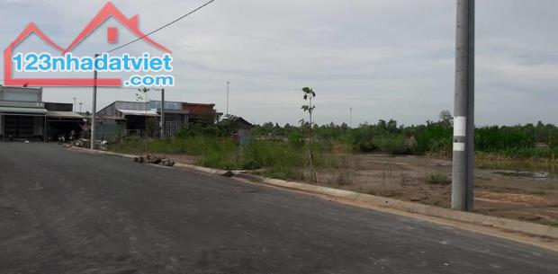 Chuyển nhà ra Bắc nên bán lại lô đất tại MT TL 852, Ấp Tân Lộc A, Tân Dương, Đồng Tháp