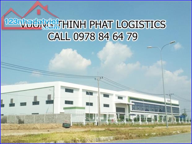 Cho thuê nhà xưởng 3.000m2 container 24h giáp Nguyễn Văn Quá, Quốc lộ 1A, giá rẻ Quận 12
