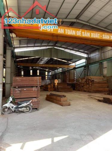 Cho thuê kho xưởng tại KCN Quang Minh 2 DT 3000m2 xưởng ,cao 13m có sẵn cẩu trục 20 tấn