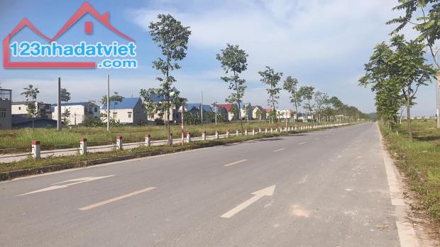 Đất đấu giá xã Hồng Tiến, Thị Xã Phổ Yên, Thái Nguyên. 1,8 tỷ  lô 2 mặt tiền kinh doanh