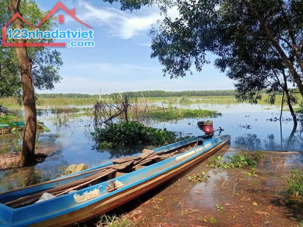 Đất view hồ Dầu Tiếng xã Định An, lô góc thích hợp làm nhà nghỉ dưỡng, 32x43, 1ty980 SHR - 1