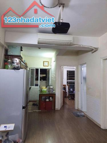 Cần bán căn hộ 2pn2wc 66m2 tại chung cư no12-2 Sài Đồng - Long Biên- Hà Nội