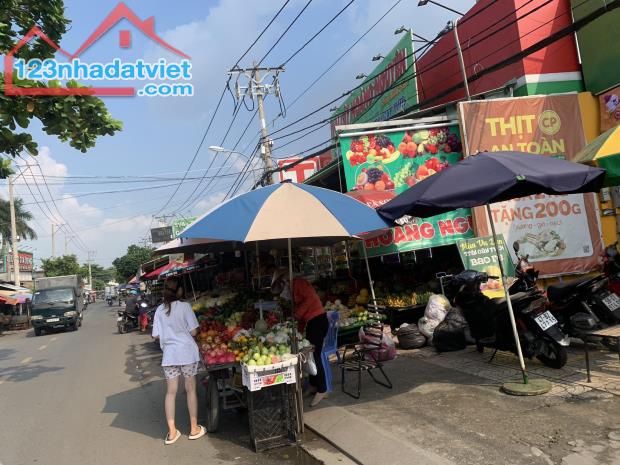 Bán nhà mặt tiền chợ Bùi Văn Ngữ, ra đường Nguyễn Ảnh Thủ và Tô Ký, buôn bán sầm uất - 2