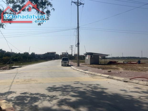 Bán đất  đấu giá các  diện tích từ 78m2 - 168m2  tại xã Kim Hoa , Huyện Mê Linh, Hà Nội.