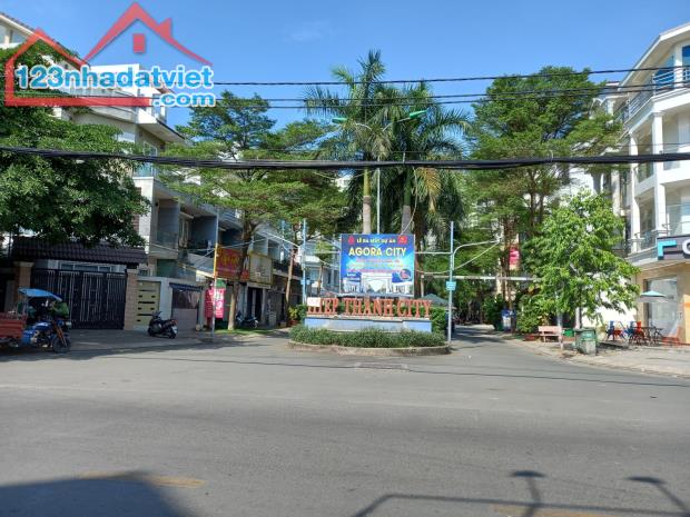 Bán nhà HXT Nguyễn Thị Búp ,Q12, Lô góc  2Tx60m2 . Giá chỉ  3.2 tỷ (TL)