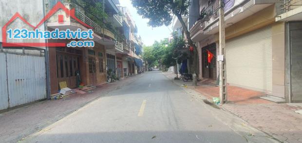 🏡🏡🏡Bán nhà 3 tầng phố Nguyễn Chế Nghĩa, p Tân bình,TP Hải dương