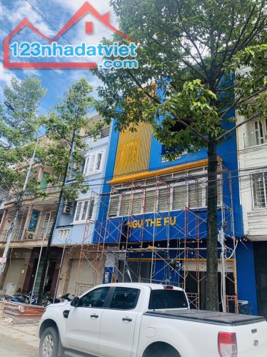 Bán nhà mặt tiền đường N1 phường Bửu Long 1 trệt 3 lầu 90m2 giá rẻ nhất thị trường 5,7 tỷ - 3