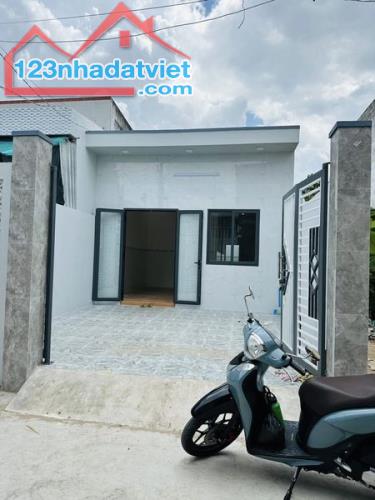Nhà mới xây kiên cố đường oto phường 9 Mỹ Tho Tiền Giang