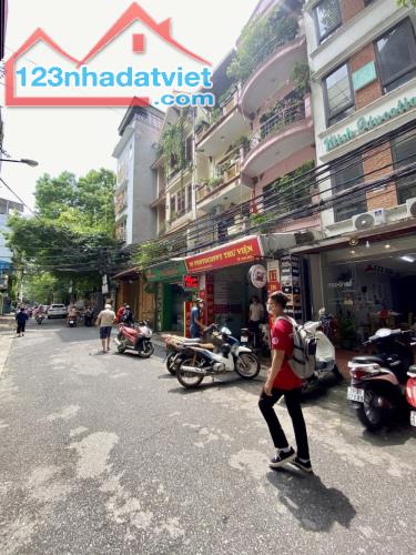 Bán nhà mặt ngõ ô tô phố Tạ Quang Bửu 80m2*6 tầng, MT 3.7m, giá 21 tỷ - 2