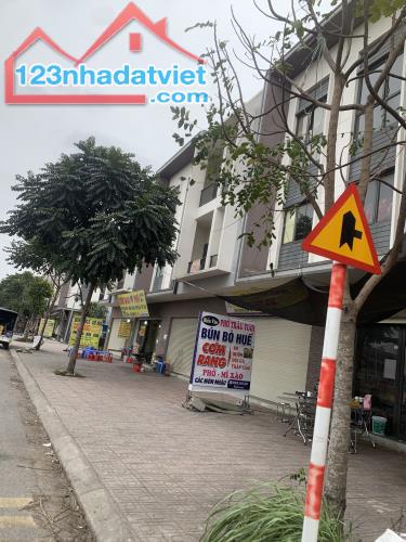 Chỉ có duy nhất 1 căn nhà phố đường liên tỉnh tại VSIP Bắc Ninh