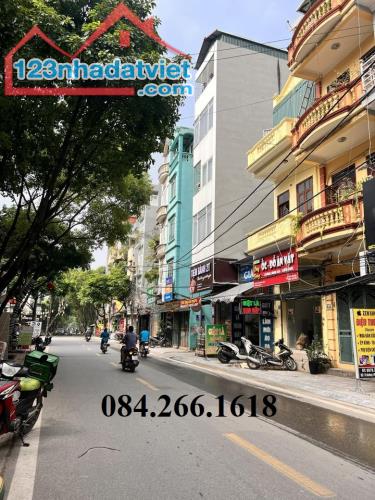 Nhà phố 19/5 nằm trên khu kinh doanh sầm uất gần hồ Văn Quán và phố Chiến Thắng giá hợp lý - 1