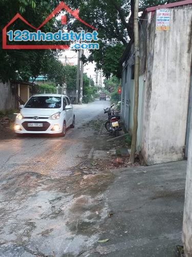 Chính chủ bán đất tặng nhà Trưng Trắc - Văn Lâm, ô tô vào thoải mái: 0835459289