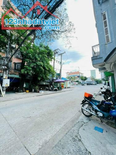 Bán nhà Nguyễn xí phường 13 bình thạnh Nhà hẻm oto cách mt phạm văn đồng 150m