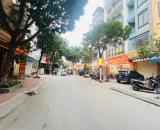 Bán nhà mặt phố Lê Lai, Vỉa hè, 2 mặt tiền, Phố ẩm thực, KD sầm uất. giá 11.2 tỷ