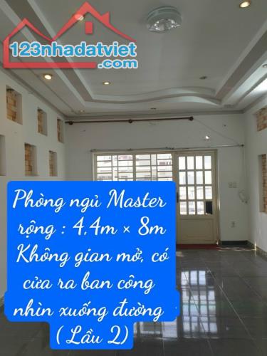 Cho thuê nhà HXH ngay Hòa Bình quận Tân Phú 4.4  x 12-3 tầng chỉ 10 triệu - 1