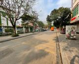 Nhà đẹp kinh doanh đắc địa mặt phố Thanh am DT 40m2 . Giá 12 tỷ