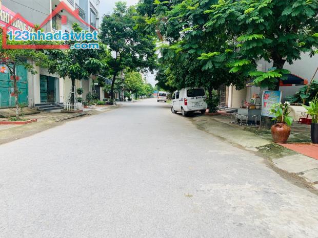 Chủ cần bán lô đất trung tâm phường Sở Dầu đường 11m giá có 2 tỷ   LH 0979087664 - 3