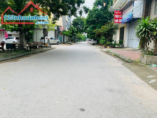 Chủ cần bán lô đất trung tâm phường Sở Dầu đường 11m giá có 2 tỷ   LH 0979087664 - 4