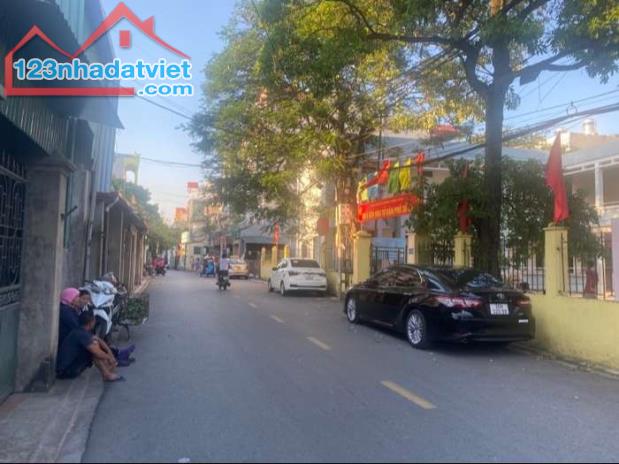 Bán đất mặt chợ Xóm Lò Thanh Am, Long Biên, oto tránh kinh doanh 50m, mặt tiền: 4.6m, 7 tỷ - 3