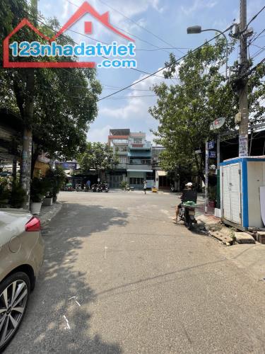 Bán gấp nhà mặt tiền Đường D12, Tân Phú, 3 tầng, 5x20M, 10,7 tỷ ( TL )