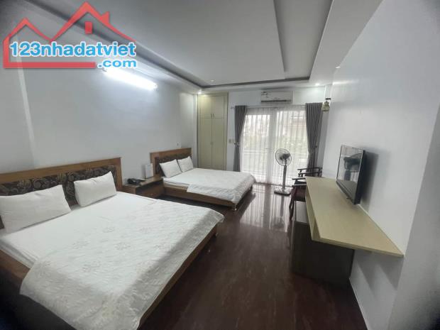 Cho thuê nguyên căn 9 phòng khách sạn tại Lê Hồng Phong