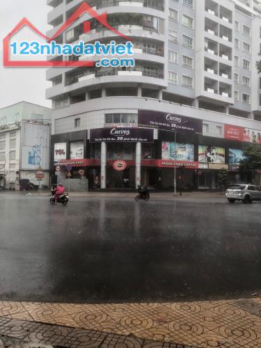 Chính chủ cần cho thuê căn hộ chung cư Lakai, 126 đường Nguyễn Tri Phương, Phường 7, Quận - 1
