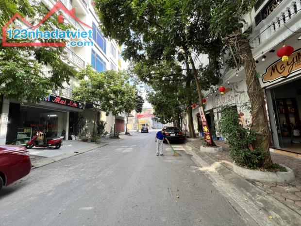 Bán nhà riêng 54m2, 10m ra đường Trần Phú, cách ga Văn quán 50m - 2