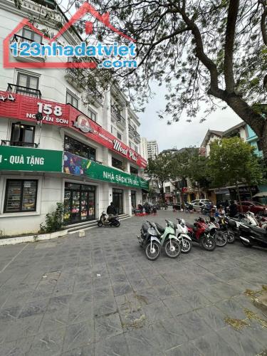 [Siêu đẹp siêu hiếm]- Chính chủ cho thuê mặt bằng kinh doanh tầng 1 mặt phố Nguyễn Sơn - 2