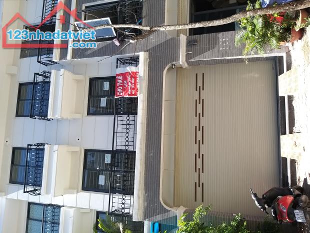 Cho thuê nhà Cương Kiên, Nam Từ Liêm, 100m2, 5 tầng, thang máy, giá rẻ