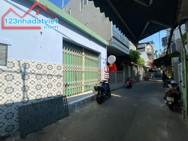 Nhà gác lửng vị trí đẹp tttp  Nguyễn Văn Linh, kiệt ô tô chỉ sau lưng nhà mt - 1