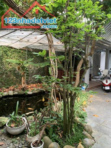 # Nhà MT Hoà Xuân gần Cầu Nguyễn Tri Phương, 200m2, 3 tầng, kiến trúc sân vườn - 2