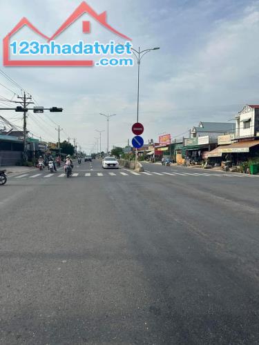 Bán đất ngay Tp Tây Ninh 5x32 giá 335tr đường thông 7m cách lộ 100m.