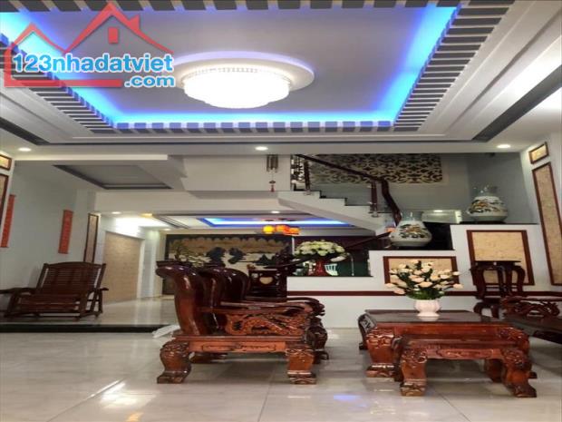 Bán nhà trung tâm quận Hoàng Mai kinh doanh, oto, 5 tầng, MT 5M, giá 8.99 Tỷ 0979356598