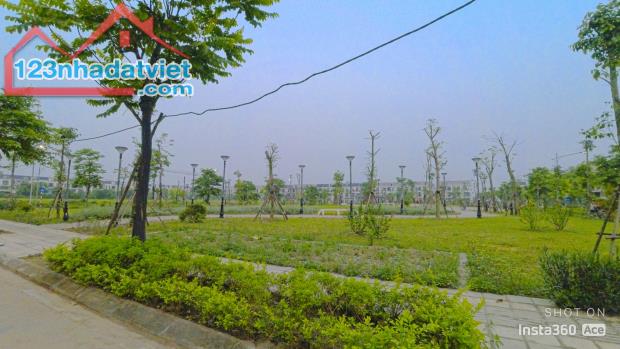 Bán biệt thự đơn lập HUD Mê Linh - 375m2 - 4x triệu/m2 - bao gồm cả xây dựng 358m2 - 3