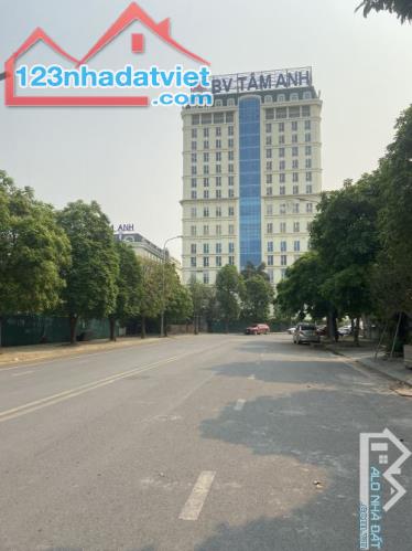 Bán nhà Lâm Hạ, Long Biên  76 mét, 3 tầng, mặt tiền 5 mét, ô tô tránh, vỉa hè rộng