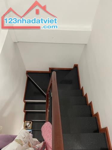 + Nhà mặt tiền 32/40 m2-5tầng-Phan Văn Trị-P2Q5-14tỷ - 4