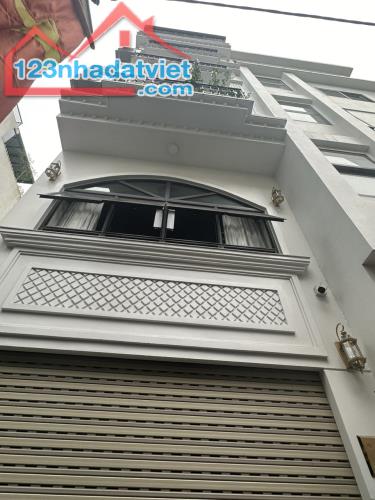 Bán nhà đẹp Gara ô tô x 7 tầng x thang máy ngõ 140 Ngọc Thụy - Long Biên
