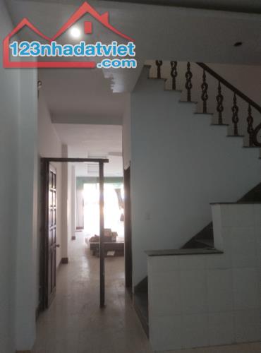 ♣ Cho Thuê MT Nguyễn Tri Phương 280m2, 4 tầng, 35tr