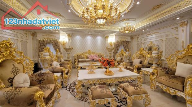 Bán gấp Villa đẹp lung linh Lê Quang Định 9.5 x 30m, giá chỉ 35 tỷ