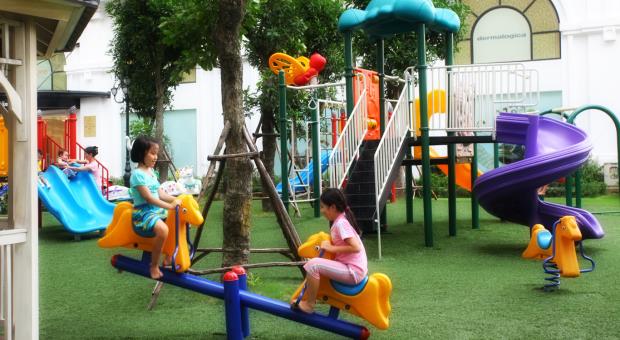 Kẹt tiền bán gấp căn hộ Era 2PN, 60m2, đầy đủ nội thất, 2 ban công 1.95 tỷ, bao ST - 4