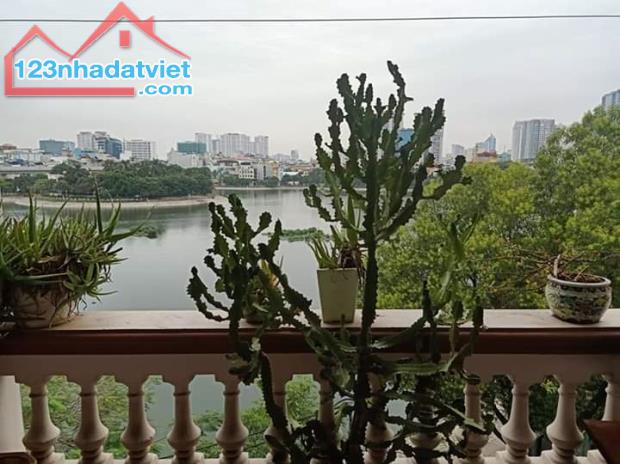 Nhà đẹp ở ngay view hồ Hoàng Cầu, DT 50m2, 4T, giá 15,5 tỷ - 1