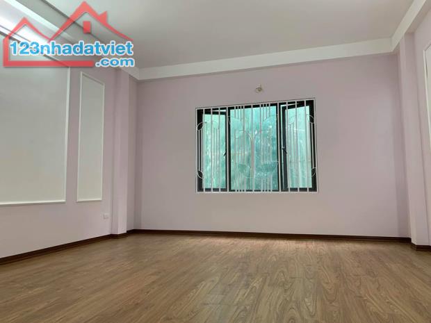 Bán nhà 40m2 Khu phân lô Vip phố Thanh Nhàn, Ôtô đỗ cửa, đang cho thuê SPA 20 triệu/tháng - 2