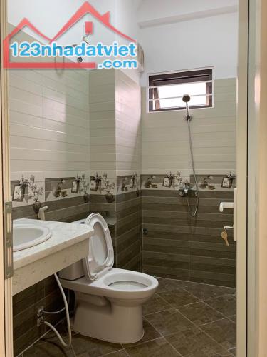 Bán nhà 40m2 Khu phân lô Vip phố Thanh Nhàn, Ôtô đỗ cửa, đang cho thuê SPA 20 triệu/tháng - 4