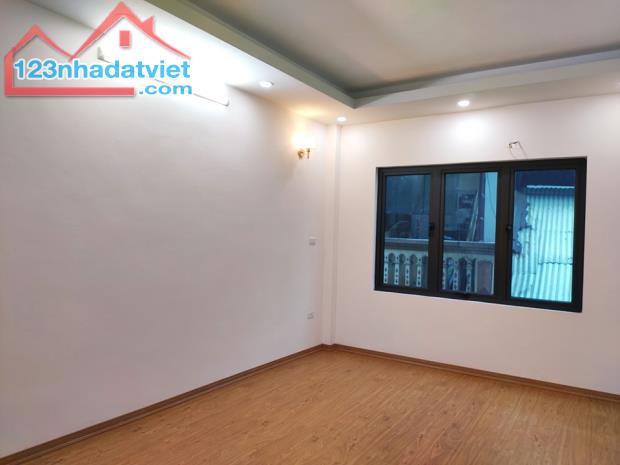 Bán nhà chính chủ ngõ 461 Minh Khai, 38m2, Ngõ thông, Cách mặt phố 50m, LH: 0963520025 - 2