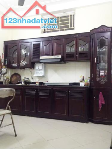 Bán nhà ngõ 190 đường Hoàng Mai, 50m2, Ôtô đỗ cửa Ngày đêm, 4 phòng ngủ, Giá 4,1 tỷ - 2