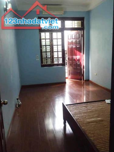 Bán nhà ngõ 190 đường Hoàng Mai, 50m2, Ôtô đỗ cửa Ngày đêm, 4 phòng ngủ, Giá 4,1 tỷ - 4