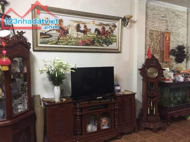 Giải Phóng, phố lớn ngõ rộng, ở + kinh doanh đỉnh, 92m2 chưa đến 7 tỉ....